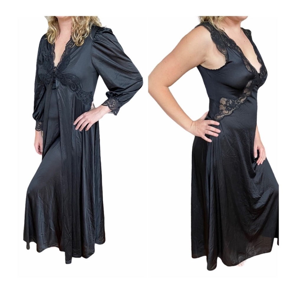 VINTAGE Vanity Fair Black Sexy Long Nightgown and Robe Medium